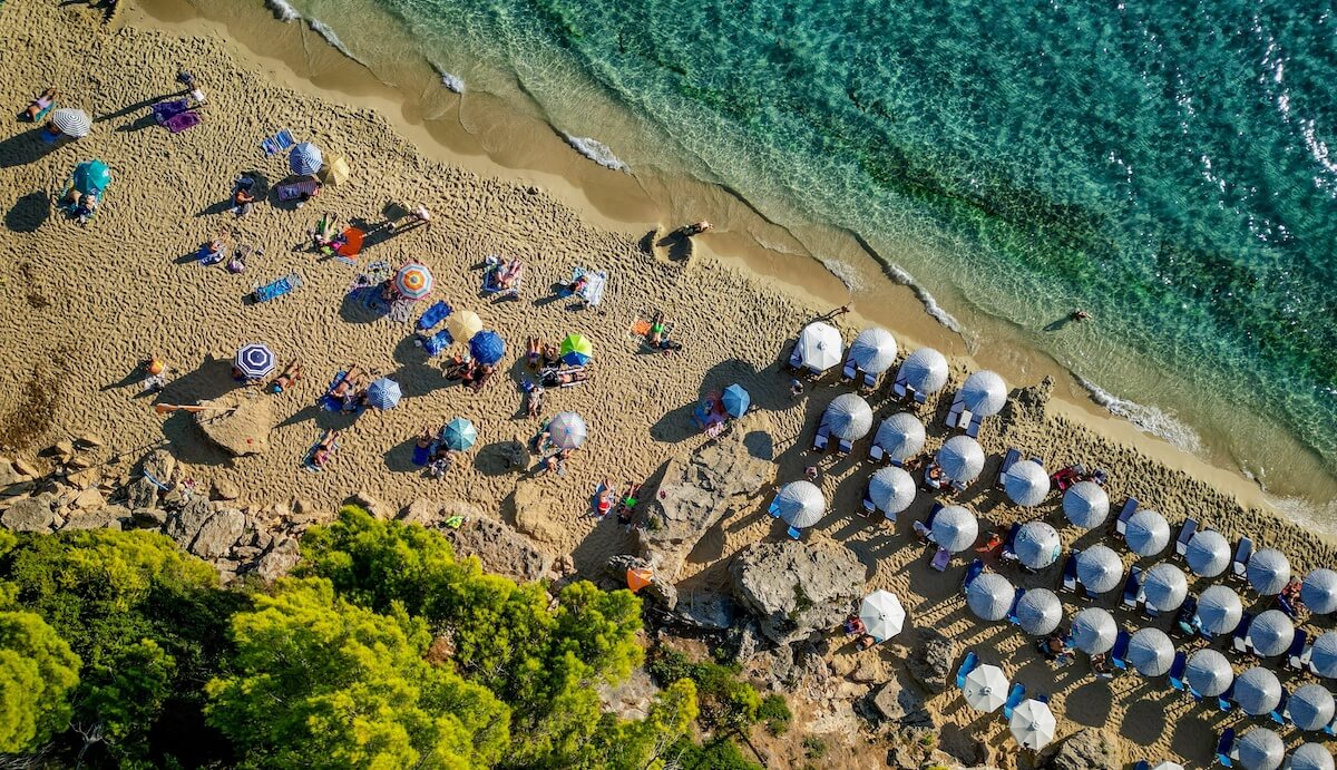 Embark on a sun-soaked day trip to Makris Gialos Beach in Kefalonia, Greece. Experience the epitome of a Mediterranean paradise as you step onto the golden sands and dive into the crystal-clear turquoise waters. Relax under the warm sun, bask in the breathtaking coastal scenery, and enjoy the vibrant beach atmosphere. Whether you choose to lounge on a beach chair, indulge in water sports, or savor delicious local cuisine at nearby beachfront tavernas, Makris Gialos Beach promises a day of relaxation, fun, and unforgettable moments in Kefalonia